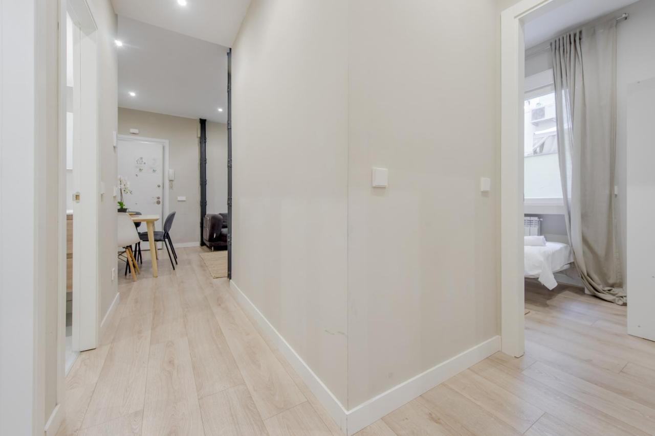 Acogedor Apt 3 Habitaciones Y Terraza En El Centro Madrid Buitenkant foto