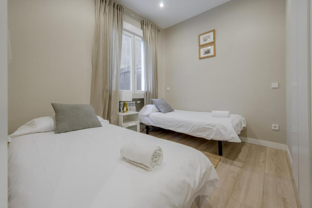 Acogedor Apt 3 Habitaciones Y Terraza En El Centro Madrid Buitenkant foto